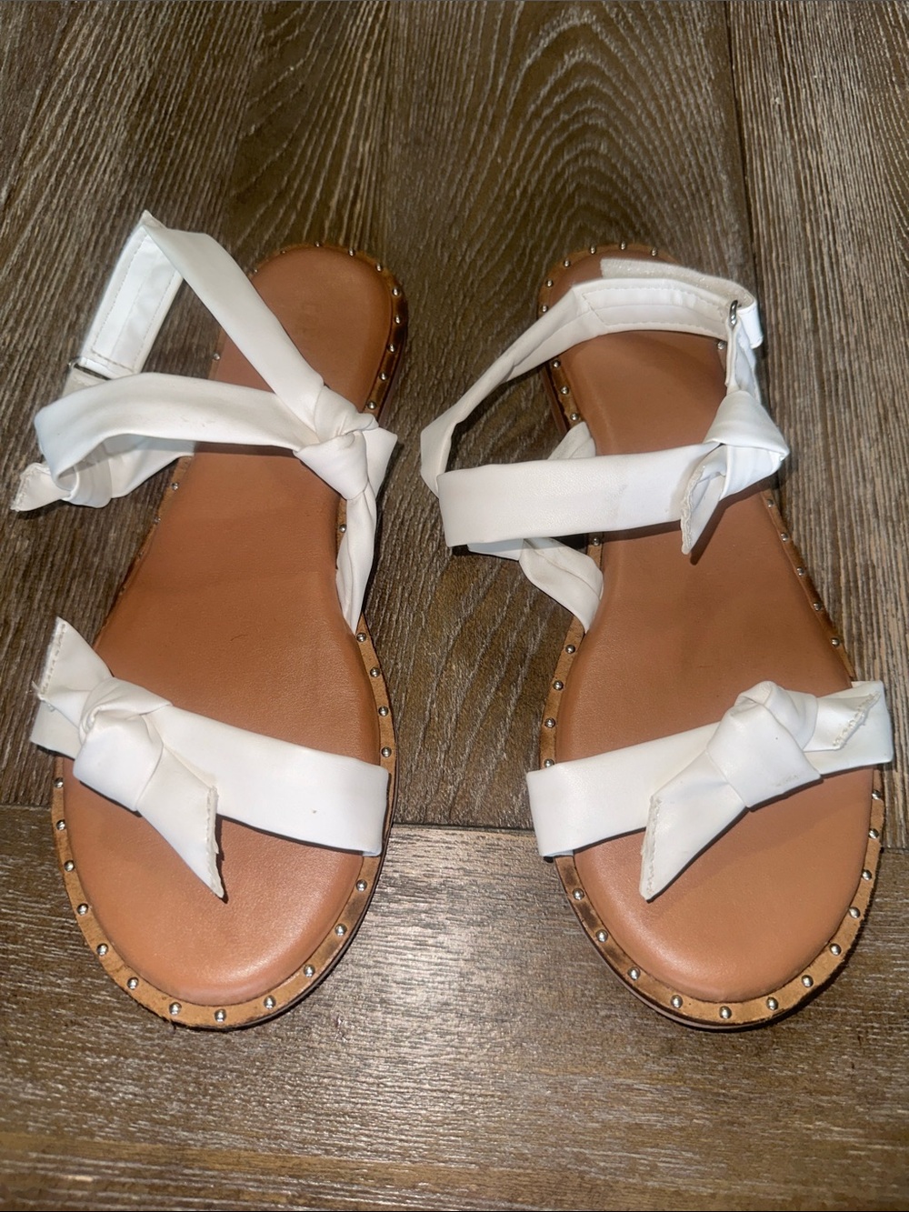 SOLD Crevo White Velcro Sandals Women’s Size 8 Boho Flat Sandals Ankle Wrap